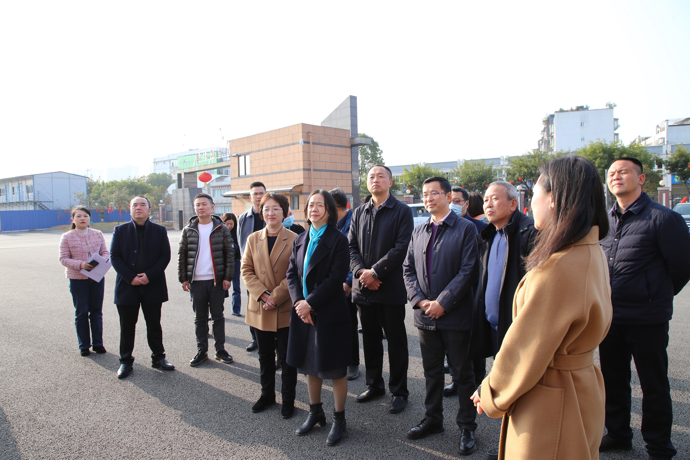 瀘州市委常委、宣傳部部長、現代醫(yī)藥產業(yè)生態(tài)鏈鏈長徐利蒞臨天植中藥公司調研現代醫(yī)藥產業(yè)生態(tài)鏈工作